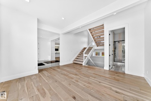 2747 Wheaton Drive, Edmonton, AB 
