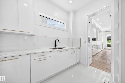2747 Wheaton Drive, Edmonton, AB 
