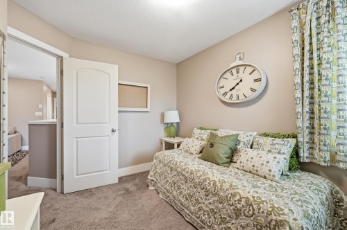 3252 Allan Way, Edmonton, AB - Indoor Photo Showing Bedroom