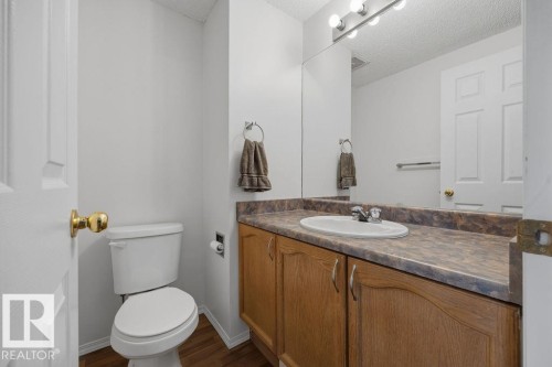 4 2004 Grantham Court, Edmonton, AB 