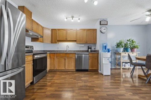 4 2004 Grantham Court, Edmonton, AB 