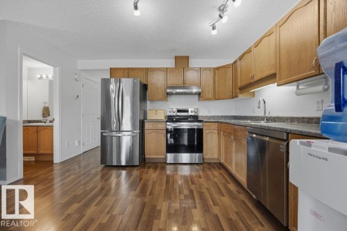 4 2004 Grantham Court, Edmonton, AB 