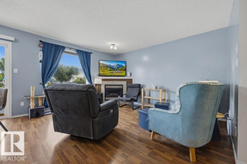 4 2004 Grantham Court, Edmonton, AB 