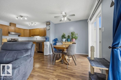 4 2004 Grantham Court, Edmonton, AB 