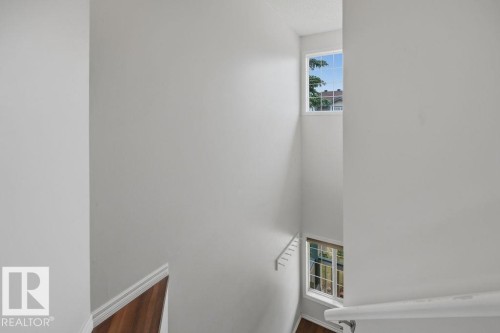 4 2004 Grantham Court, Edmonton, AB 