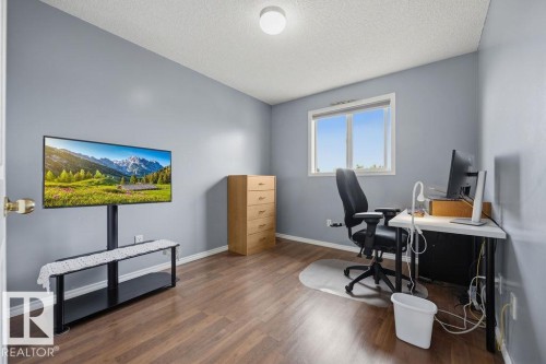 4 2004 Grantham Court, Edmonton, AB 