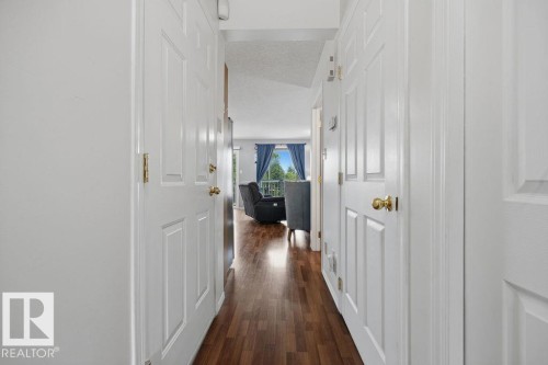 4 2004 Grantham Court, Edmonton, AB 