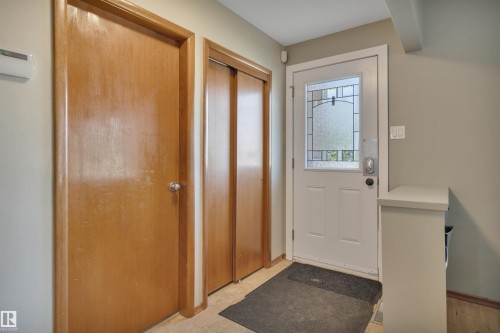 Entrance foyer - 9835 74 Street, Edmonton, AB 