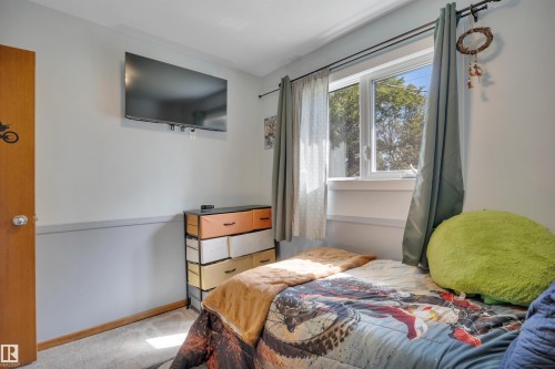 Bedroom - 9835 74 Street, Edmonton, AB 