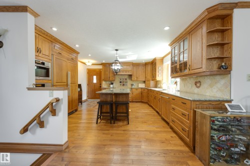 7216 103 Avenue, Edmonton, AB 