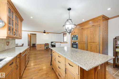 7216 103 Avenue, Edmonton, AB 