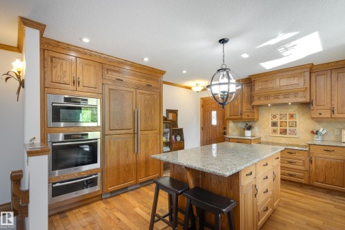 7216 103 Avenue, Edmonton, AB 