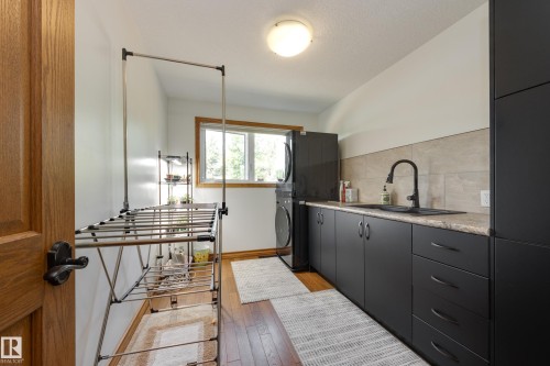 7216 103 Avenue, Edmonton, AB 