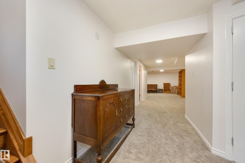 7216 103 Avenue, Edmonton, AB 