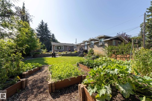 7216 103 Avenue, Edmonton, AB 