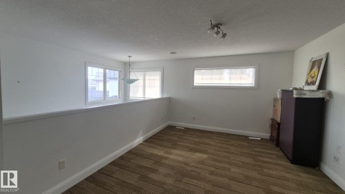 5440 1A Avenue, Edmonton, AB - Indoor Photo Showing Other Room