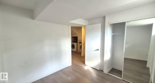 5440 1A Avenue, Edmonton, AB - Indoor Photo Showing Other Room