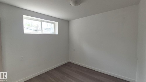 5440 1A Avenue, Edmonton, AB - Indoor Photo Showing Other Room