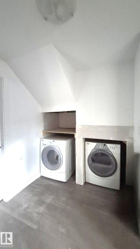 5440 1A Avenue, Edmonton, AB - Indoor Photo Showing Laundry Room