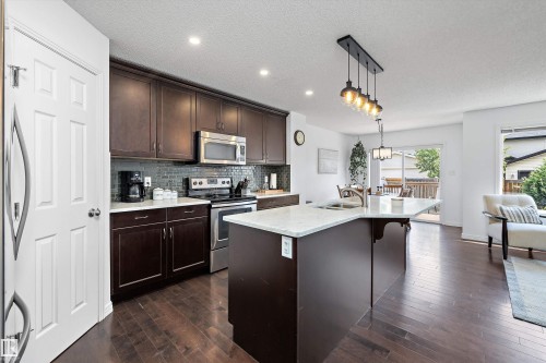 27 Hudson Cove, Spruce Grove, AB 