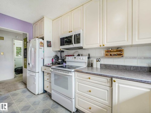 16215 114 Street, Edmonton, AB 