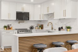 18312 91 Avenue NW  Edmonton, AB T5T 1N9