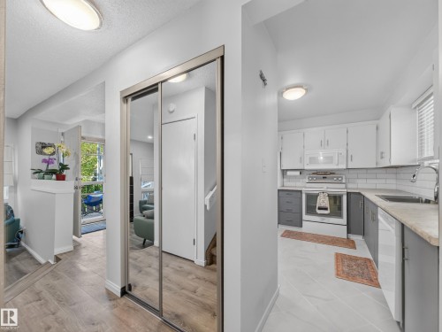 17 15710 Beaumaris Road, Edmonton, AB 