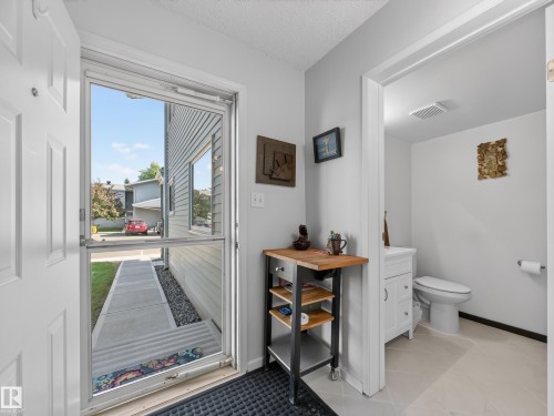 17 15710 Beaumaris Road, Edmonton, AB 