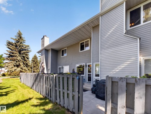 17 15710 Beaumaris Road, Edmonton, AB 
