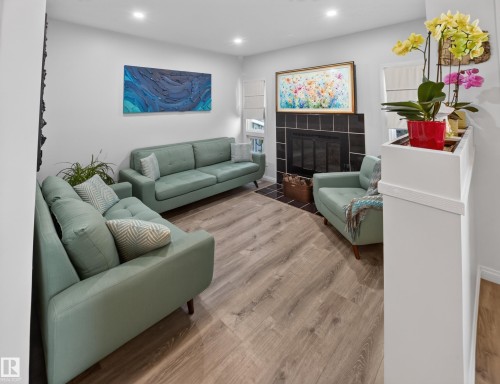 17 15710 Beaumaris Road, Edmonton, AB 