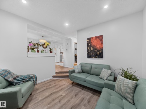 17 15710 Beaumaris Road, Edmonton, AB 