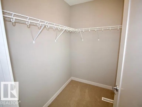 29 Santana, Fort Saskatchewan, AB 