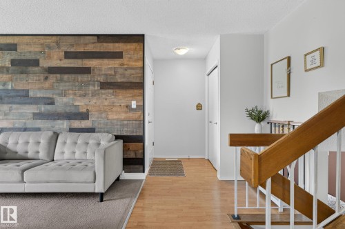 Entrance foyer - 14612 29 Street Nw, Edmonton, AB 