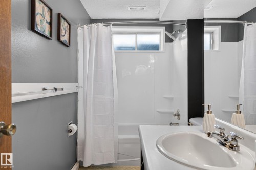 Bathroom - 14612 29 Street Nw, Edmonton, AB 
