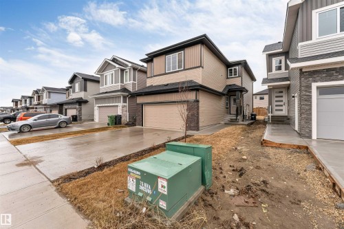 339 Roberts Wynd, Leduc, AB 