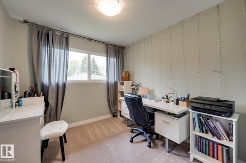 7527 78 Avenue, Edmonton, AB - Indoor Photo Showing Other Room