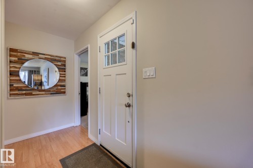 7527 78 Avenue, Edmonton, AB - Indoor Photo Showing Other Room