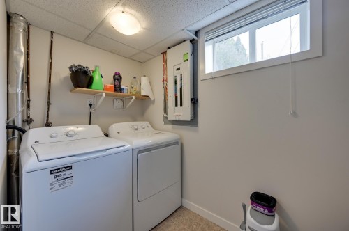 7527 78 Avenue, Edmonton, AB - Indoor Photo Showing Laundry Room
