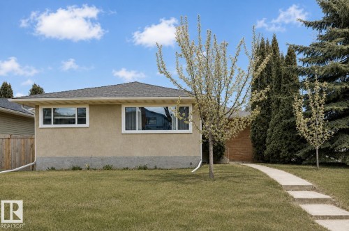 7527 78 Avenue, Edmonton, AB - Outdoor