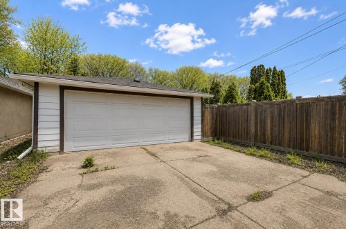 7527 78 Avenue, Edmonton, AB - Outdoor