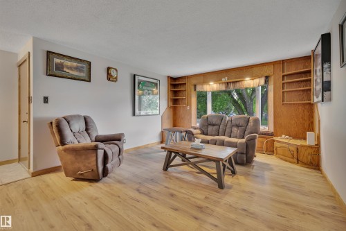 13327 73 Street, Edmonton, AB 