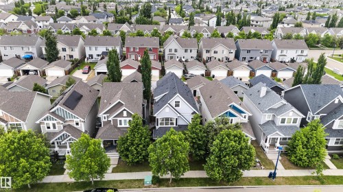 Residential architecture featuring gabled roofs and varied exterior finishes - 6928 22 Avenue, Edmonton, AB 
