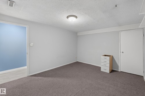 Empty room - 178 Tudor Lane, Edmonton, AB 