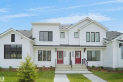 1301 KESWICK Drive Edmonton, AB T6W 5P1