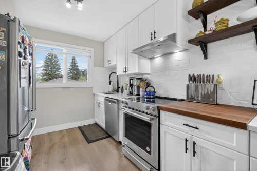 4336 116 Street, Edmonton, AB - Indoor Photo Showing Kitchen