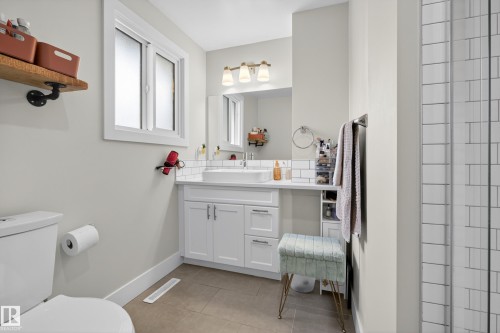 4336 116 Street, Edmonton, AB - Indoor Photo Showing Bathroom
