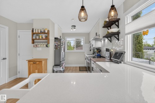 4336 116 Street, Edmonton, AB - Indoor