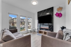 432 29 Street Edmonton, AB T6X 3E7