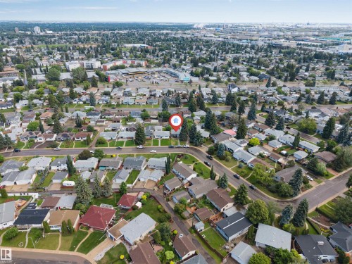 Image quality insufficient for description - 6404 88 Avenue, Edmonton, AB 