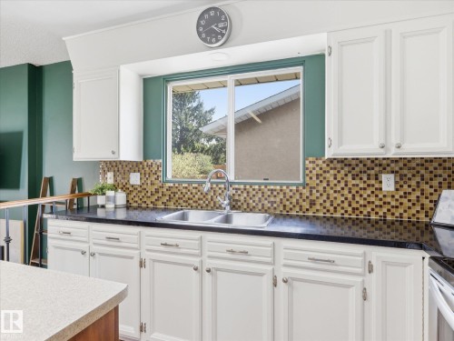 3 Fairfax Crescent, St. Albert, AB - Indoor Photo Showing Kitchen With Double Sink